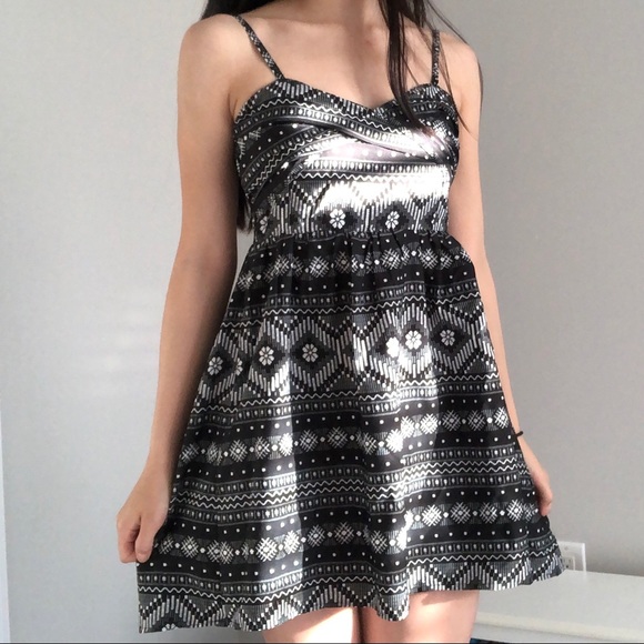 ROXY summer mini a line dress black&white pattern - Picture 2 of 4